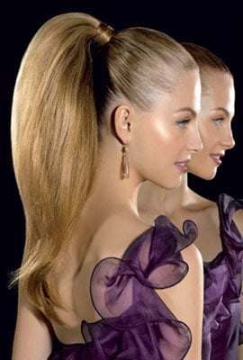 Coafura pentru tanara cu parul lung blond, Foto: hairstylesco.com 