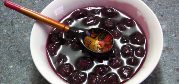 Dulceața de cireșe amare