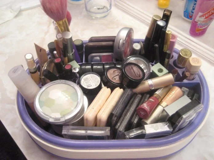 Atenție la degradarea produselor cosmetice, acestea pot deveni toxice