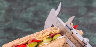 Cum influențează caloriile și dieta greutatea corporală
