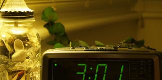 Dacă suferi de insomnie, vezi aici care sunt cauzele și metodele de tratament