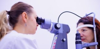 Descoperă simptomele cataractei și vezi ce tratamente moderne sunt Descoperă simptomele cataractei și vezi ce tratamente moderne sunt