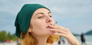 Motivele care împing tinerii către fumatul adolescentin