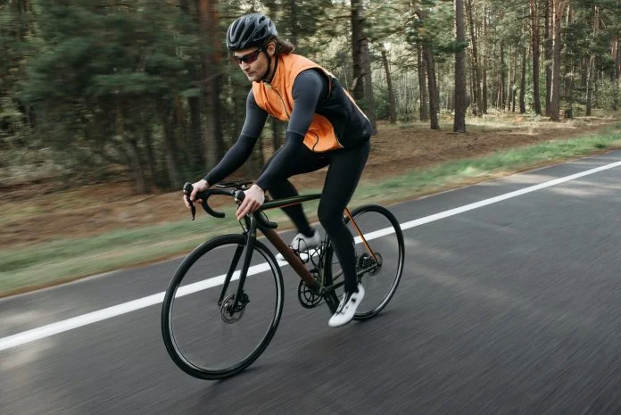 Vezi ce spun specialiștii despre fitness-ul cu ajutorul bicicletei