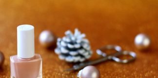 Manichiura de iarna Manichiura de iarna