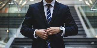 Tinuta de birou Tinuta de birou