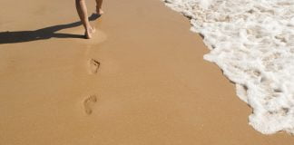 Nisipul de mare are un impact benefic asupra corpului Nisipul de mare are un impact benefic asupra corpului