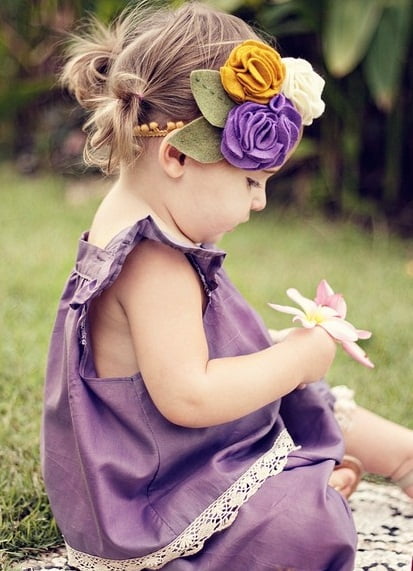 Coafura si rochita eleganta pentru fetita mica, Foto: indulgy.com