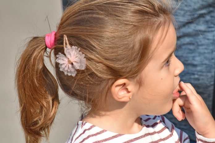 22 de coafuri elegante pentru fetite mici. Galerie foto