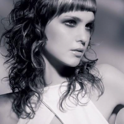 Coafura in 2014 pentru par cret, Foto: modern-hairstyles.in 