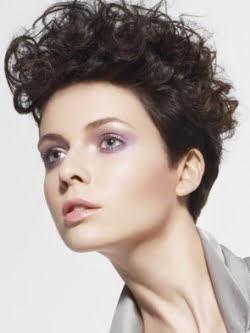 Coafura la moda in anul 2014, Foto: topcurlyhairstyles.blogspot.com 