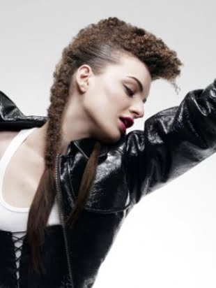 Coafura moderna in stil Mohawk, Foto: becomegorgeous.com