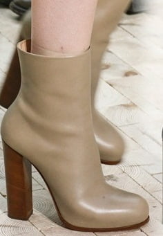 Ghete pentru femei marca Celine, Foto: circleofchaos.blogspot.com