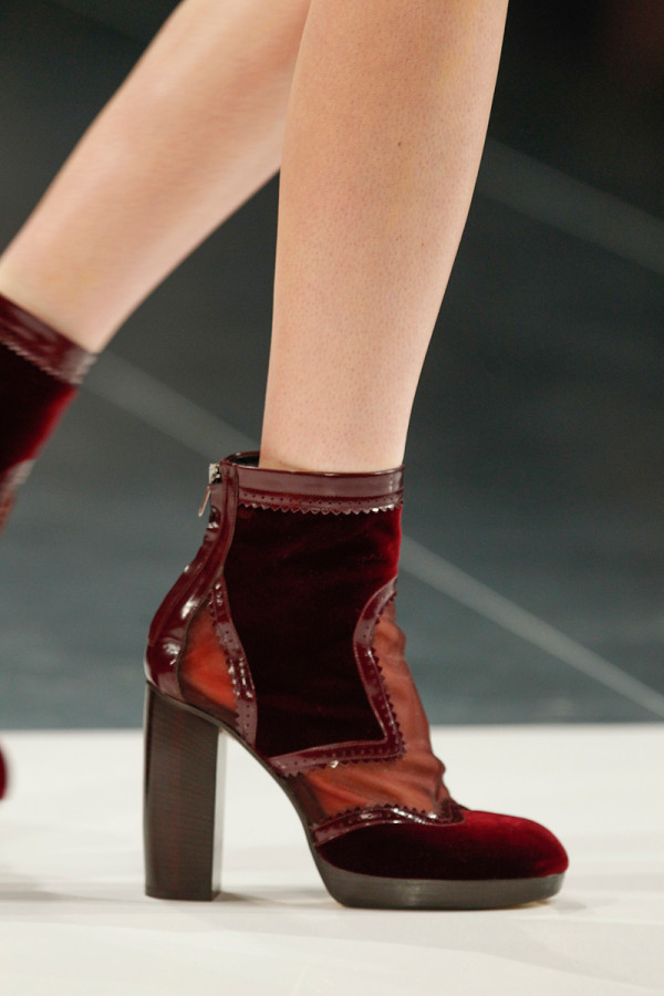 Ghete pentru femei marca Christopher Kane, Foto: en.vogue.fr