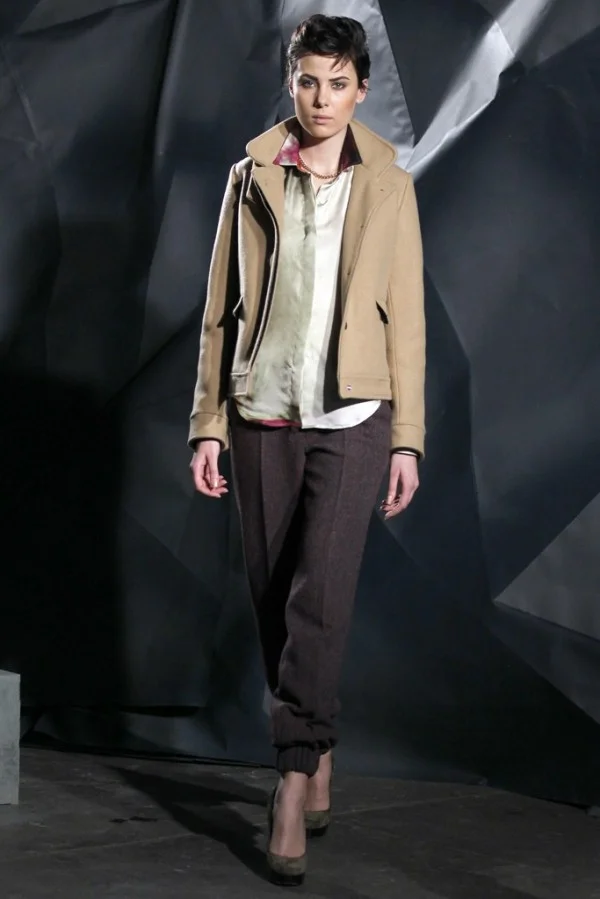 Pantaloni din stofa Victor&Sarah Lytvinenko, Foto: thebestfashionblog.com