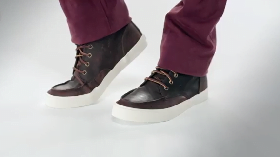 Pantofi cu talpa groasa la moda in toamna anului 2013