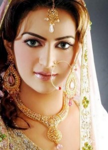 Piercing pentru nas la mireasa indiana, Foto: nowfashions.blogspot.com 