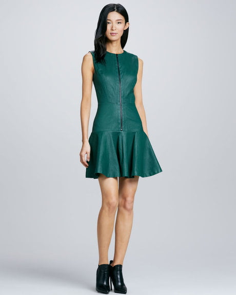 Rochie din piele marca Robert Rodriguez, Foto: lyst.com