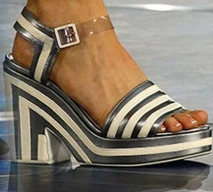 Pantofi marca Chanel, Foto: shoerazzi.com