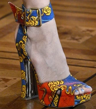 Pantofi pentru femei la moda in 2013, marca Vivienne Westwood, Foto: shoerazzi.com
