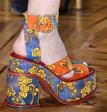 Pantofi pentru femei marca Vivienne Westwood, Foto: shoerazzi.com