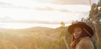 Vezi galeria foto cu modele de palarii pentru femei la moda in anul 2013