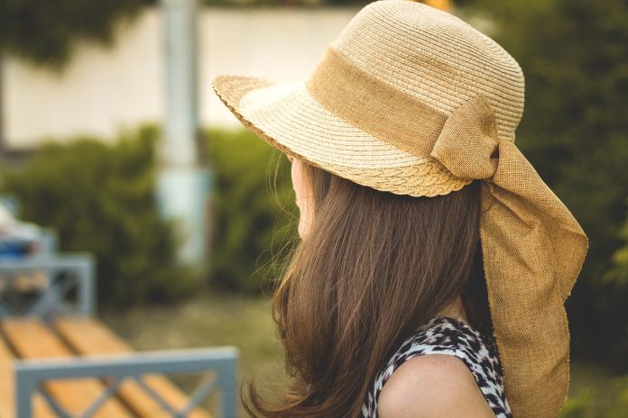 Articole pentru acoperirea capului la moda in iarna anului 2013-2014