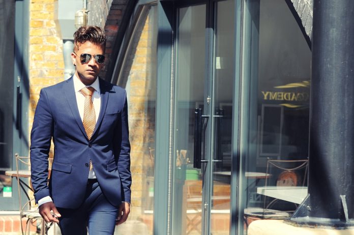 Cele mai elegante costume pentru barbati care pot fi purtate la Revelion