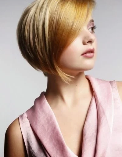 Tunsoare bob pentru femei blonde, Foto: modelatucabello.blogspot.ro