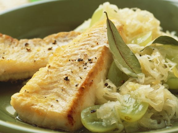Peste cu garnitura de varza murata, Foto: eatsmarter.de