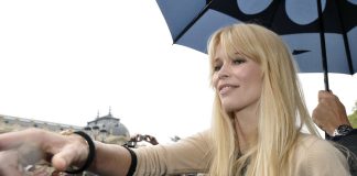 Dieta Claudia Schiffer pentru a pierde in greutate 3 kg in 5 zile