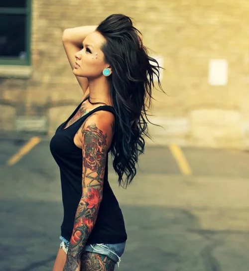 Idei de tatuaje pentru fete, Foto: crazybodytattoos.twomini.com