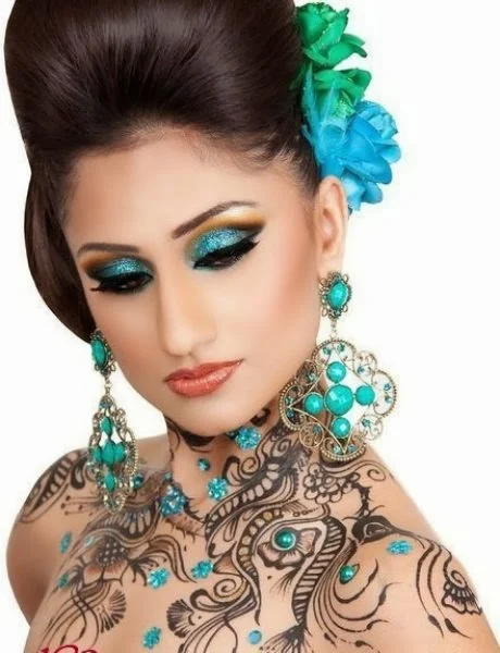 Tatuaj elegant, Foto: celebritieshotwallpapers.blogspot.ro