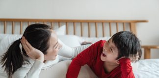 Curiozitate a corpului uman – De ce razi cand esti gadilat dar nu te poti gadila singur Curiozitate a corpului uman - De ce razi cand esti gadilat dar nu te poti gadila singur