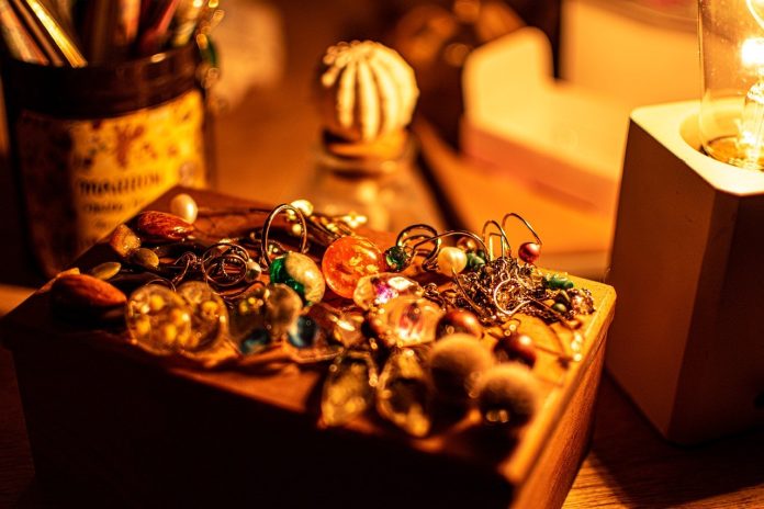 Accesorii pentru femei - centuri la moda in 2014 pentru o talie subtire