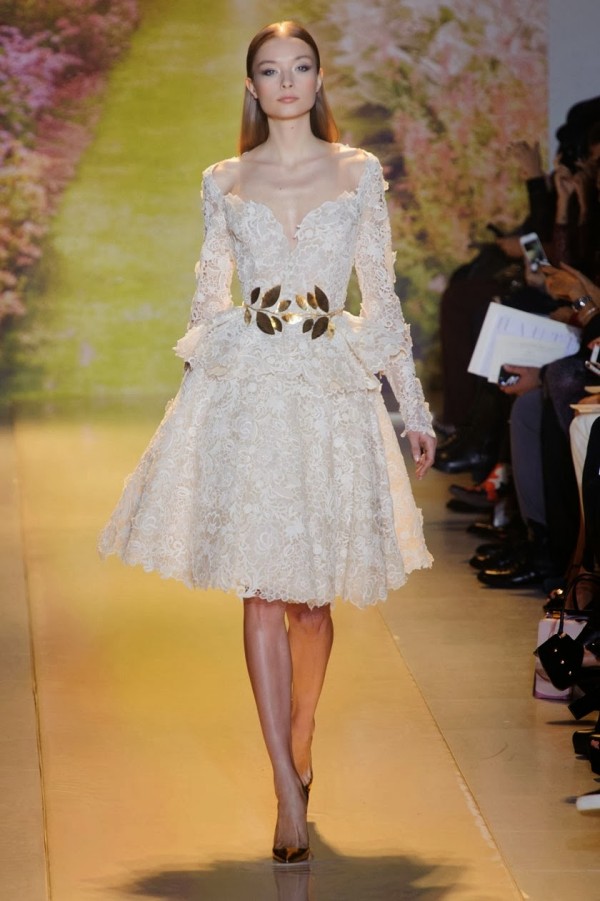 Curea cu design floral la Zuhair Murad, Foto: tatajazzblog.blogspot.ro