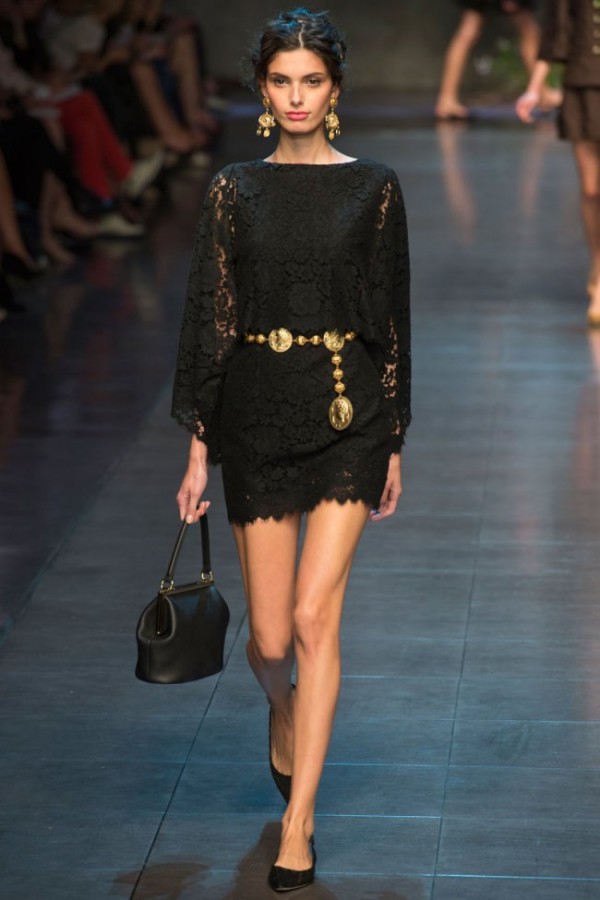 Dantela este la moda in aceasta primavara, colectia Dolce&Gabbana, Foto: atangothroughlife.wordpress.com