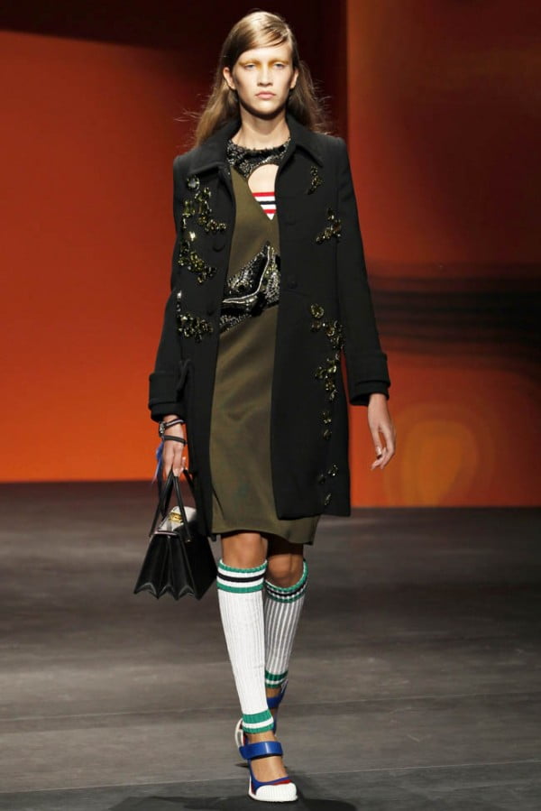 Pardesiu cu elemente decorative, colectia de primavara 2014 Prada, Foto: thebestfashionblog.com