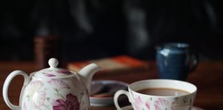 Scapa de sindromul intestinului iritabil cu ceai englezesc de menta si musetel