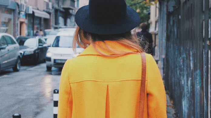 Modele de jachete si pardesie la moda pentru femei in primavara anului 2014