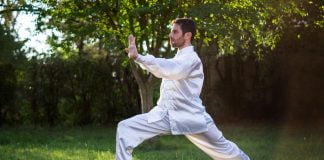 Tai Chi, miscari de fitness pentru echilibru fizic, sanatate mentala si emotionala