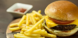 Consumul frecvent de alimente procesate ii poate face pe oameni nervosi si iritabili