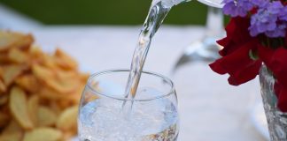 Apa oligominerala, cea mai buna apa plata slab mineralizata Apa oligominerala, cea mai buna apa plata slab mineralizata