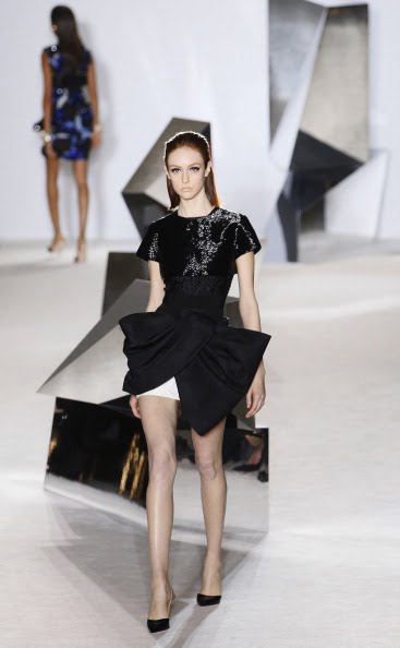 Rochie neagra eleganta, Foto: fashion.ultimoranotizie.it