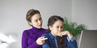 Copiii mamelor adolescente au o greutate mai mica si performante mai scazute in scoala Copiii mamelor adolescente au o greutate mai mica si performante mai scazute in scoala
