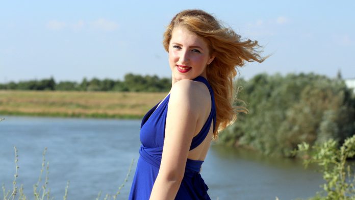 Rochii de seara pentru vara la moda in anul 2014