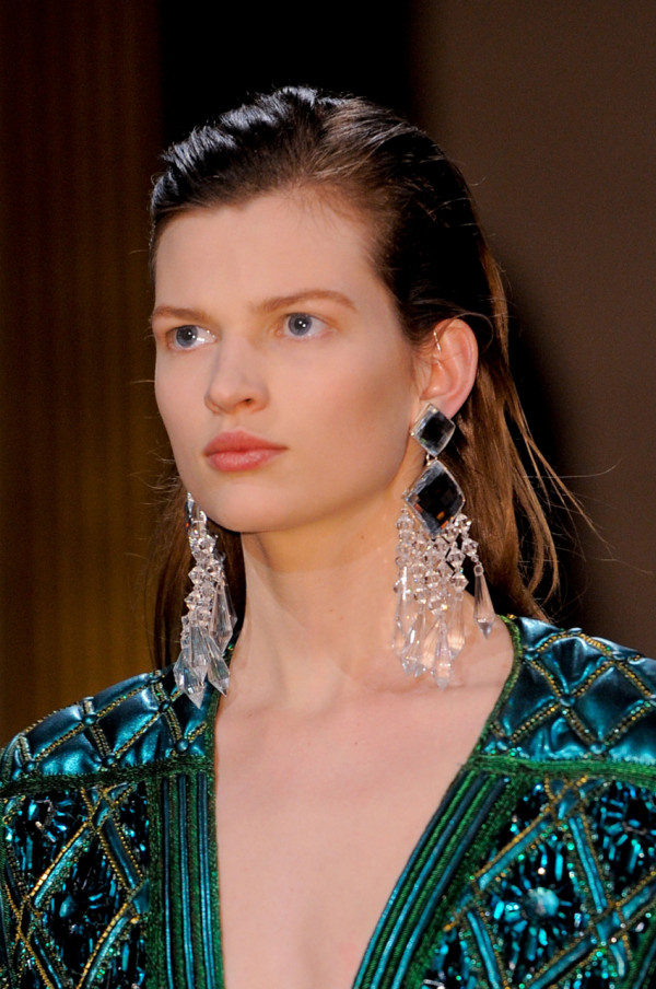 Cercei eleganți marca Balmain, Foto: blogdeluxe.net
