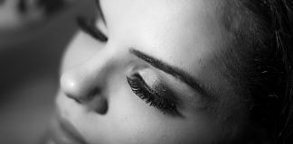 Află cum poți avea gene frumoase și lungi