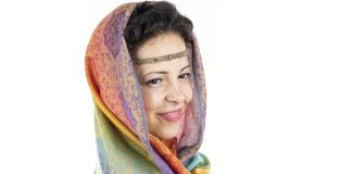 Eșarfele pentru cap, un accesoriu care a revenit în tendințele modei din 2014 Eșarfele pentru cap, un accesoriu care a revenit în tendințele modei din 2014