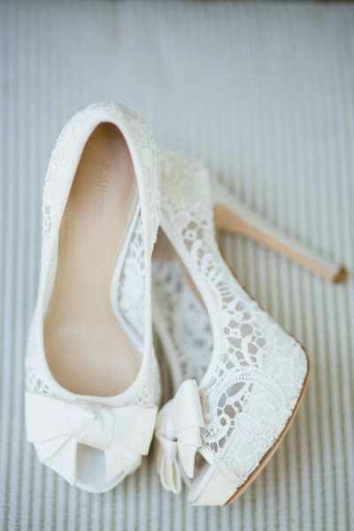 Pantofi cu dantelă pentru mireasă, Foto: my-wedding-ideas.com